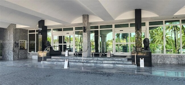 Photo - 5401 Collins Ave Unit 1513