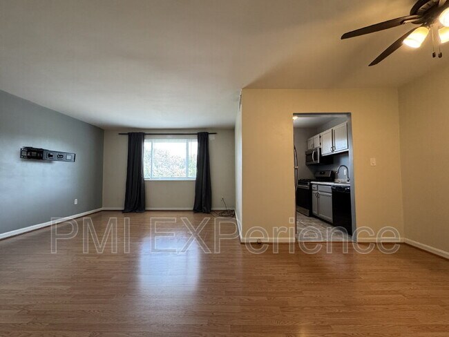 Photo - 3825 Hamilton St Unit Apt 301