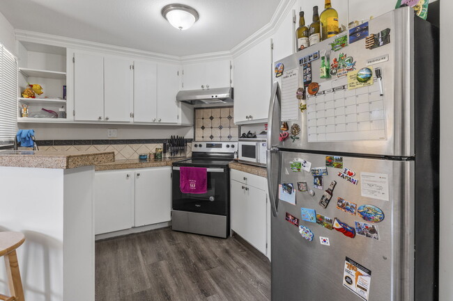 Photo - 475 N Midway Dr