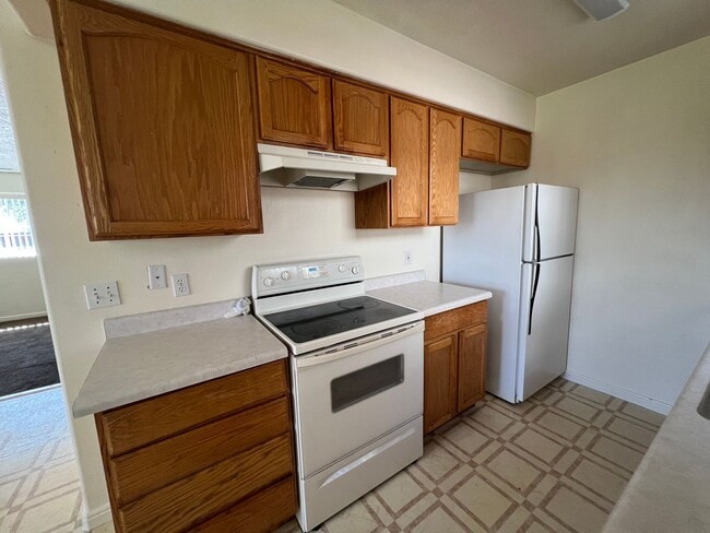 Photo - 652 N 2720 E Unit #4