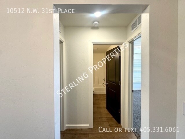 Photo - 10512 NW 31st Pl