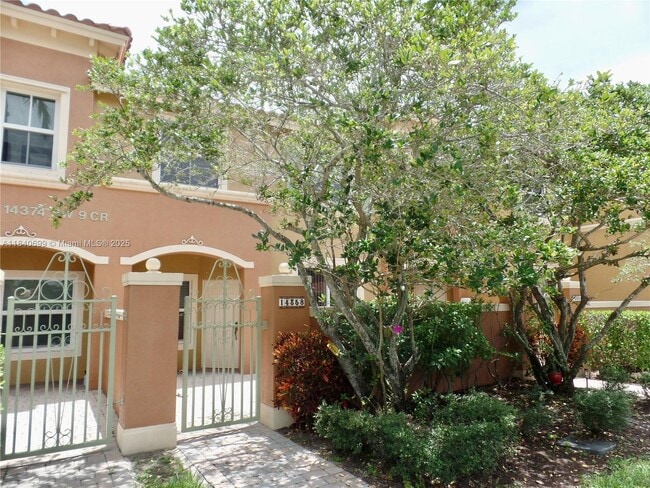 Building Photo - 14358 SW 9th Ct Rental