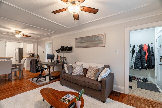 Photo - 571 St James St Unit Main