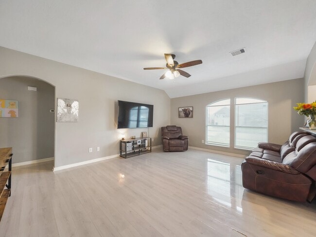 Photo - 4006 Raspberry Ct