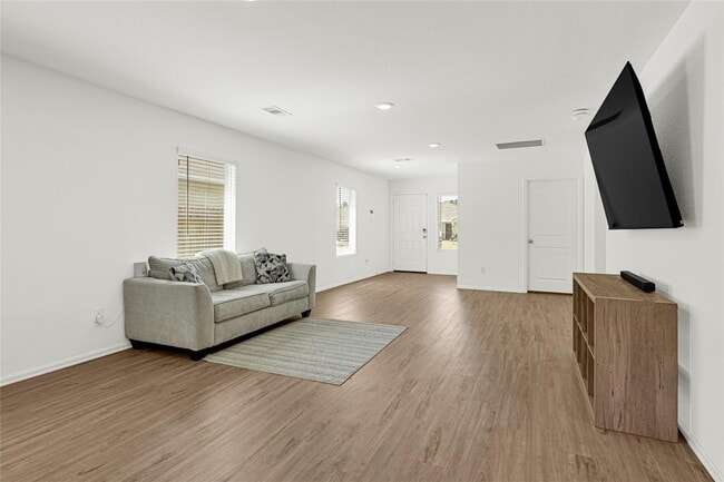 Photo - 13765 Kit Run