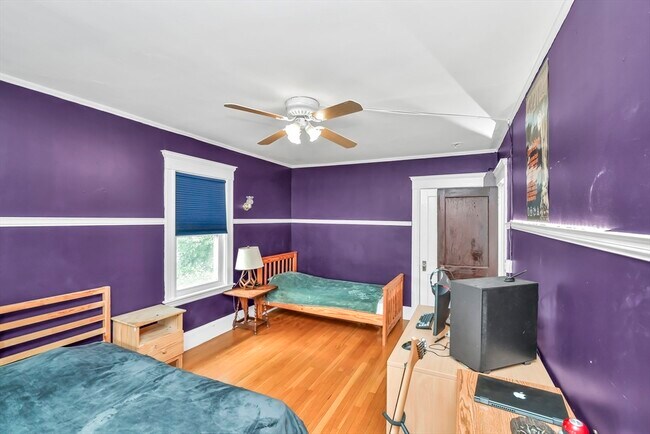 Photo - 404 Mt Auburn St