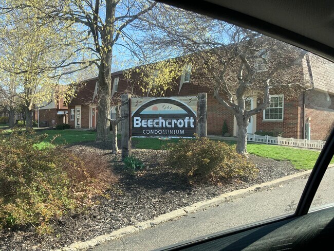 Photo - 5720 Beechcroft Rd Unidad H