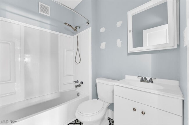 Building Photo - 1289 W 115th St Unit 2