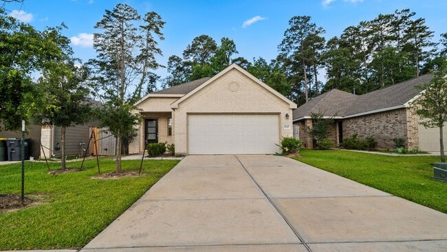 Building Photo - 10437 Pineland Dr