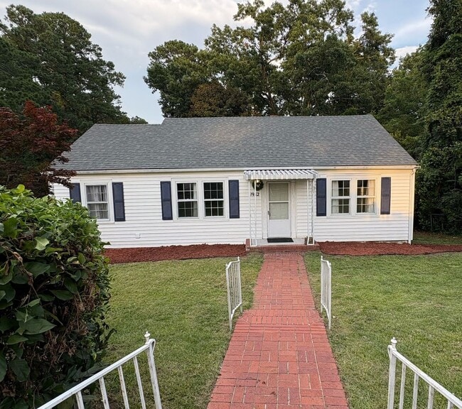 Building Photo - Charming 2-Bedroom Home in Fayetteville, N...