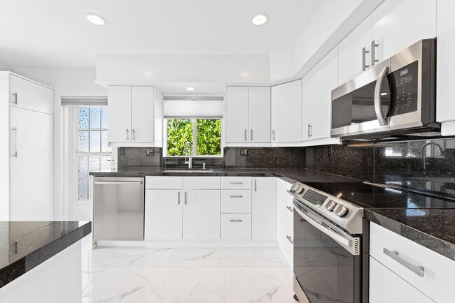 Photo - 2612 Marion Dr