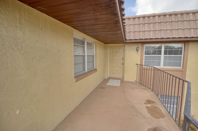 Photo - 174 Windtree Ln