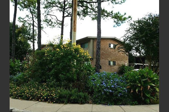 Photo - Merwin Villa Apartments