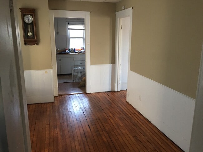 1506 Garden Dr Unit 1504 Garden Drive Lower