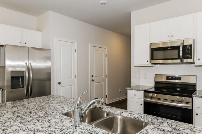 Photo - 313 Parkington Ln