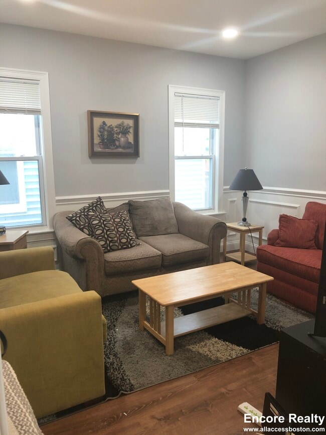 Photo - 38 Crescent Ave Unidad TQQO F