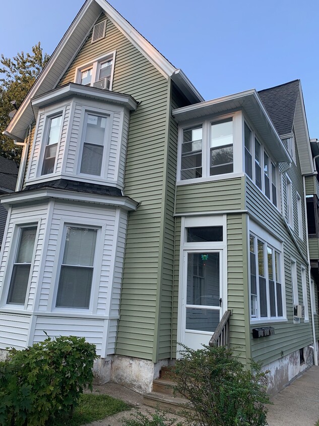 Photo - 59 Cliff St (Shelton, CT)