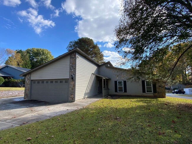 Newly renovated, Ranch home in Peachtree C... - Newly renovated, Ranch home in Peachtree C...