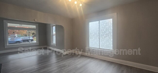 Photo - 1112 Lake Ave