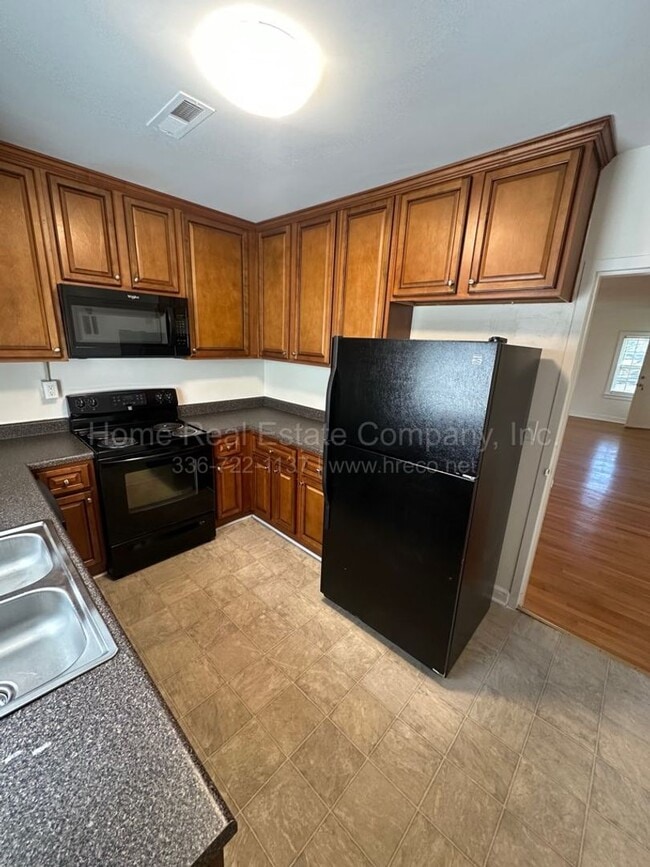 807 W End Blvd Unit C-10