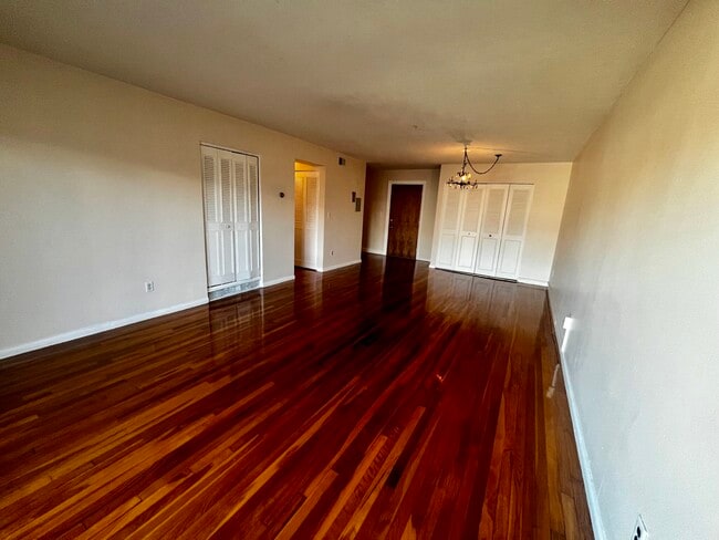 Photo - 800 Hyde Park Ave
