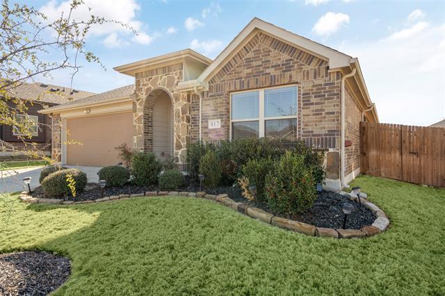Building Photo - 817 Cloverwood Dr