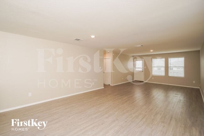 2416 Lake Hills