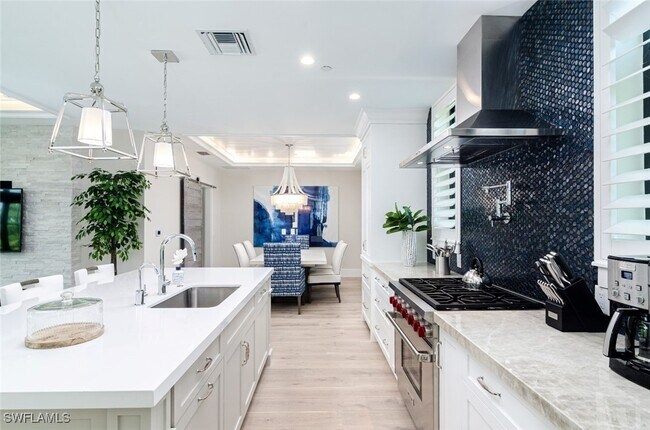 Photo - 930 9th St S