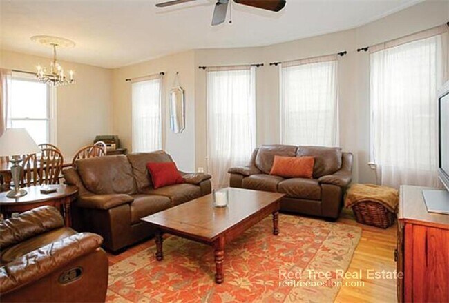 Apt 2 - 7 Iroquois St