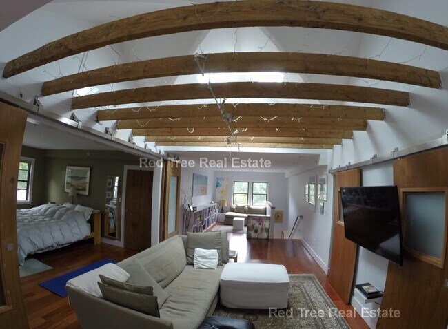 Photo - 157 Babcock St Unit 3