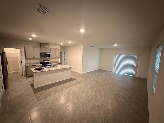 Photo - 687 Park Pl Blvd