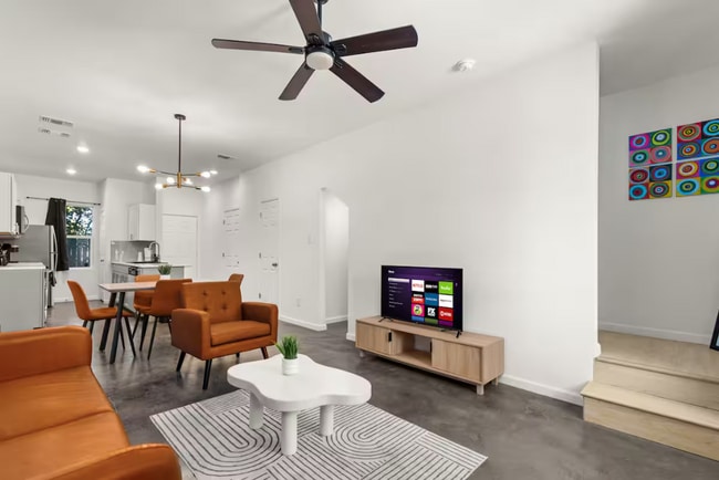 1835 Dawson St Unit 102