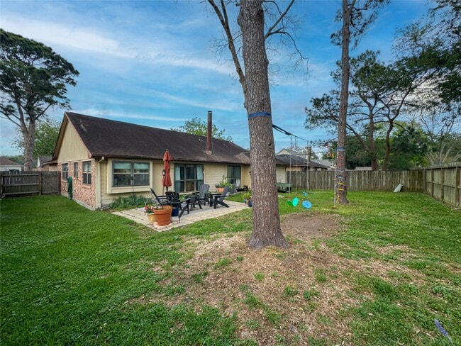 Photo - 2909 Laurelridge Dr