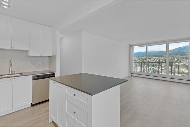 Photo - Seacrest Apartments