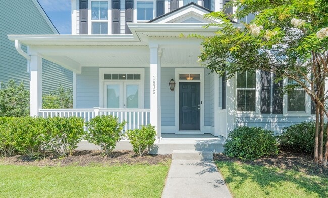Photo - Spacious Living in the Heart of West Ashley