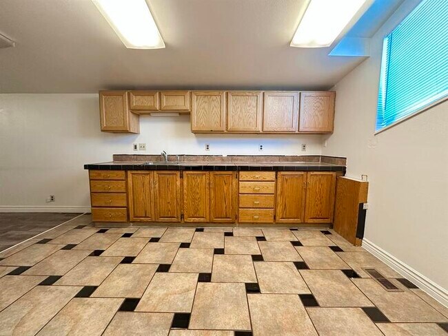 Photo - 27 N Tremont St