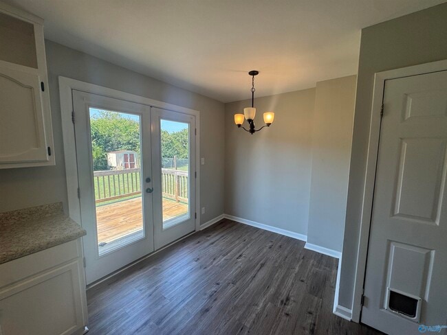 Photo - 10020 Strong Dr SE