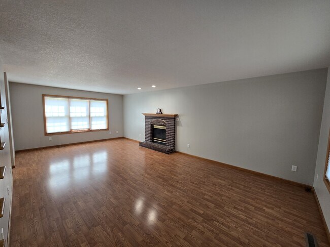 4710 Donald Dr
