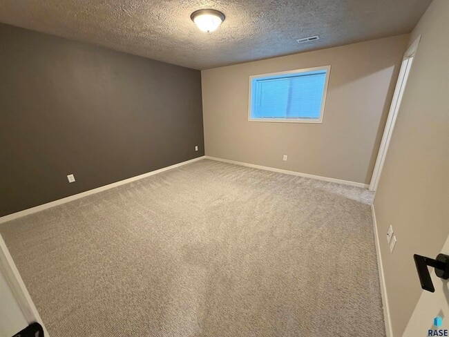 Photo - 2607 E Sunburst Dr