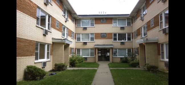 Building Photo - 14141 S School St Unit 1B
