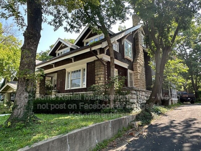 Building Photo - 3631 Pennsylvania Ave Unit 2