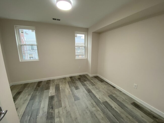 Photo - 2609 Almond St