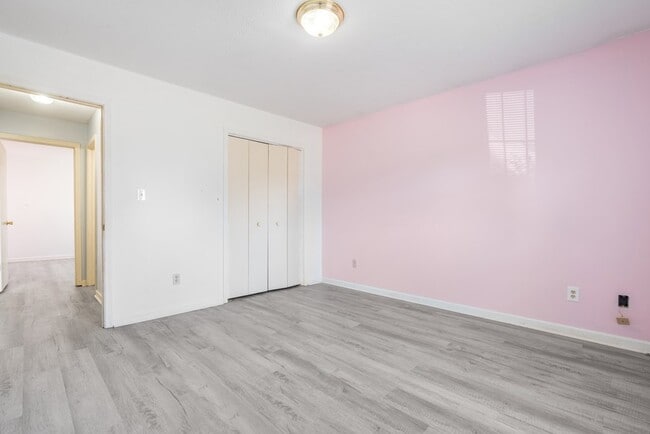 Photo - 403 S Sheridan Dr