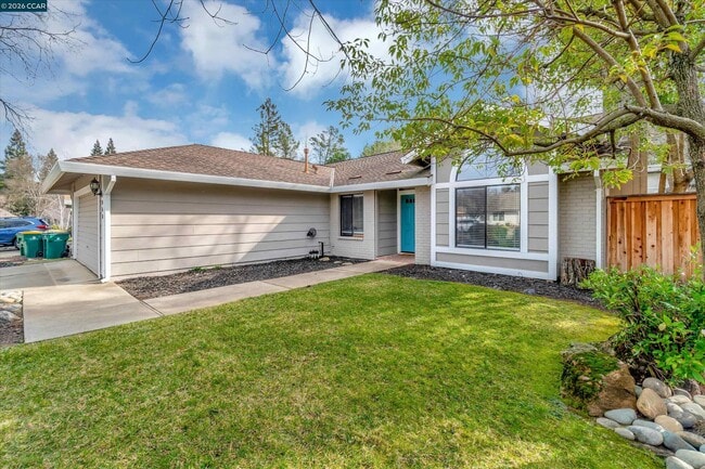 Photo - 1060 St Andrews Dr