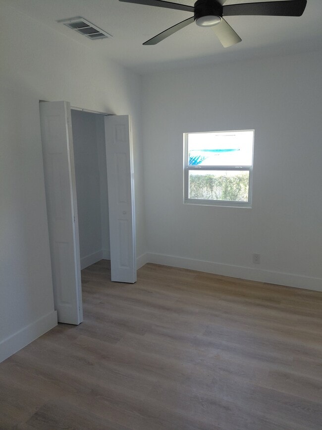 Photo - 8003 N Gomez Ave