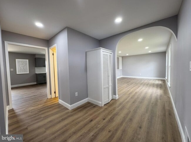 Photo - 53 N Post Rd