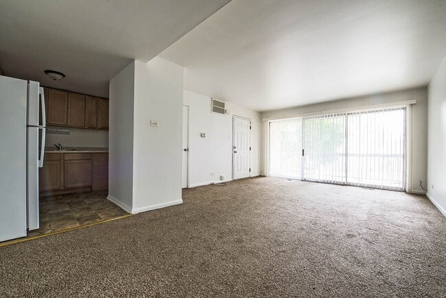 Photo - 13905 S Clark
