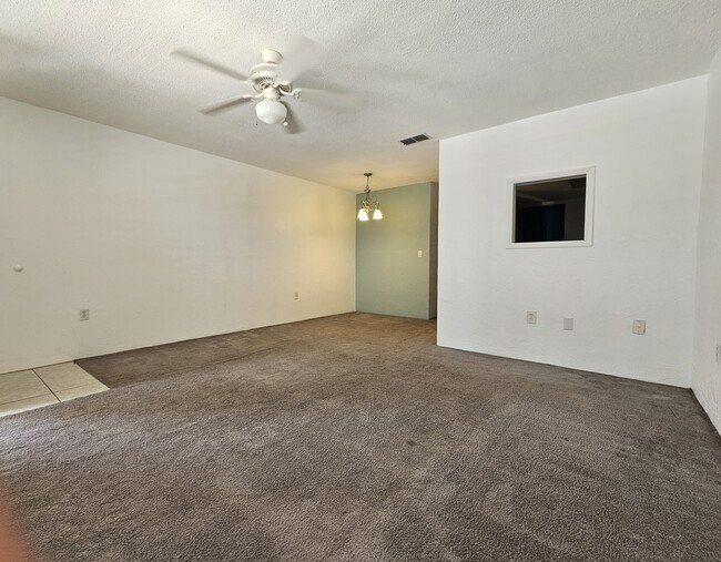 Photo - 112 7th St S