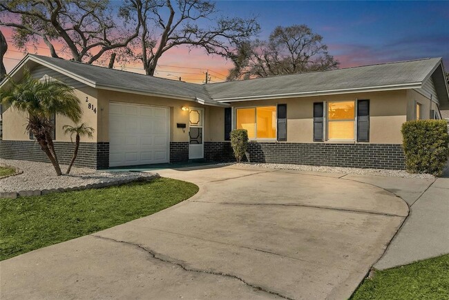 Photo - 2814 20th Ave Dr W