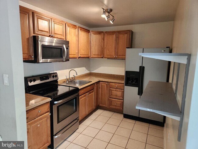 Photo - 5403 Crossrail Dr